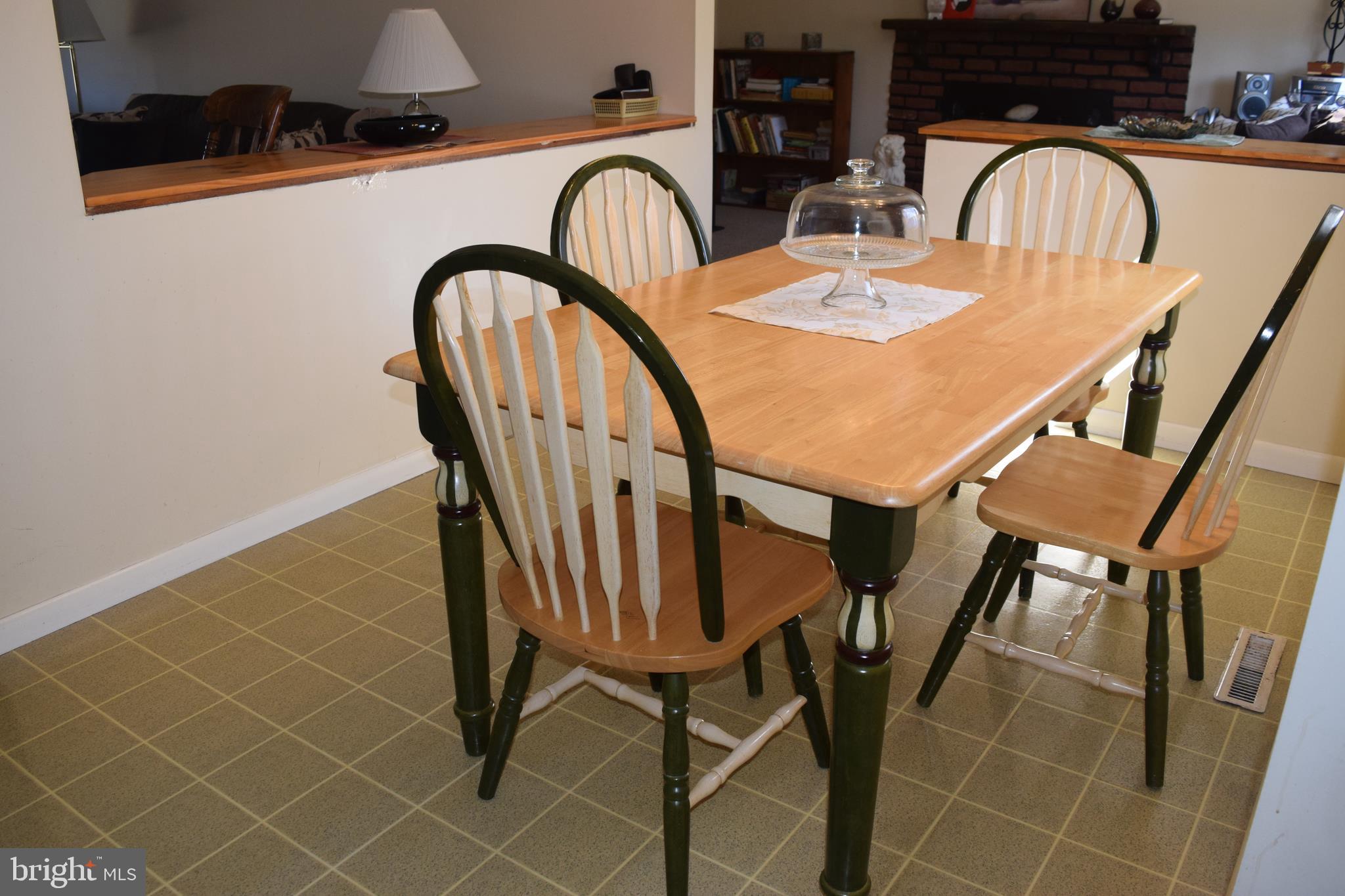 402 Tuckahoe Road Marmora, NJ 08223 - Photo 5 of 28 Dining Area
