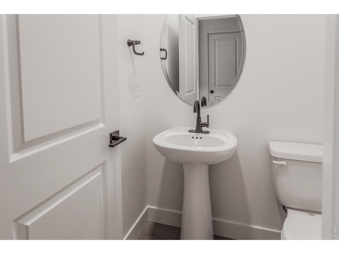 6087 Red Barn Road Timnath, CO 80547 - Photo 25 of 47 EXAMPLE PHOTO: POWDER BATH