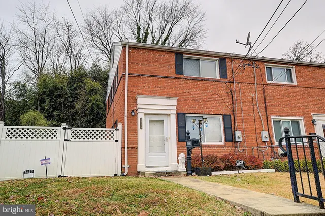 $300,000 | 2225 Houston Street, Suitland, MD 20746