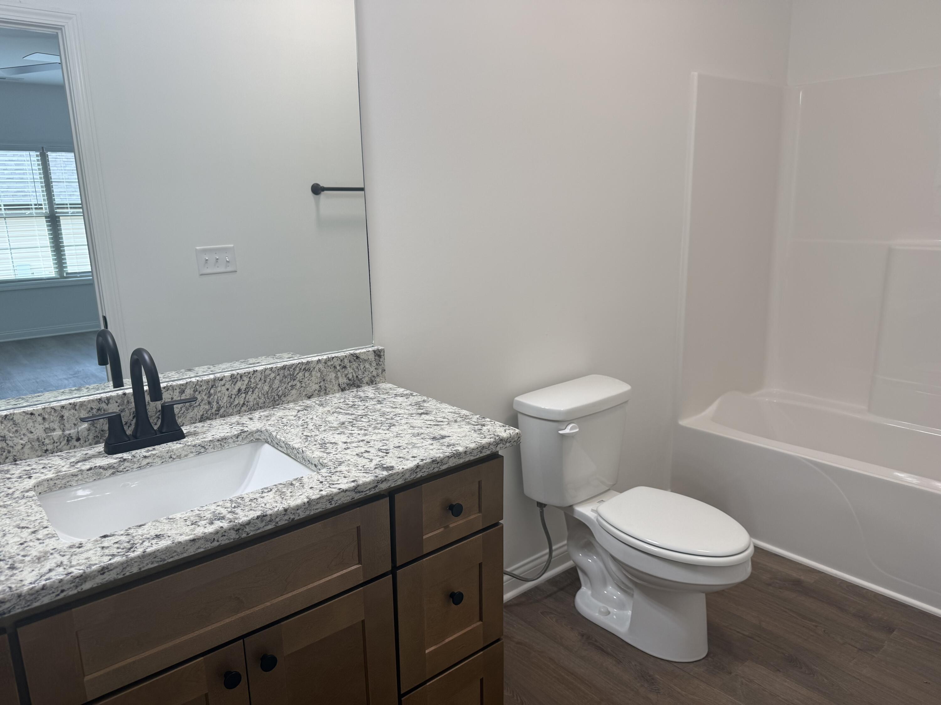 838 Ridgewood Drive, Unit 5 Berea, KY 40403 - Photo 8 of 17 IMG_4701