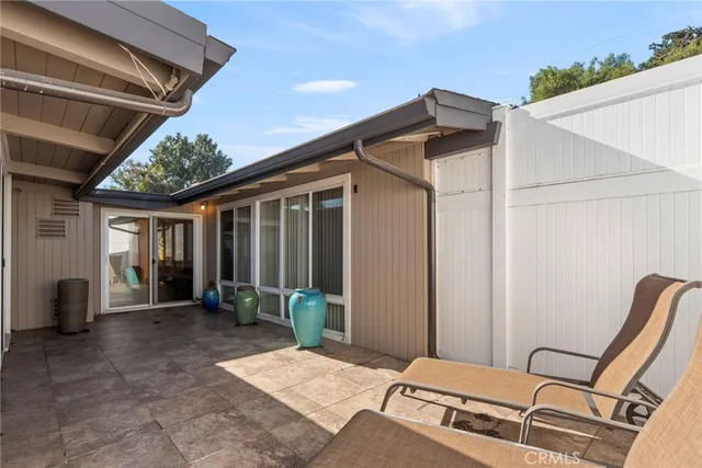 $2,600,000 | 449 South Prospect Avenue, Manhattan Beach, CA 90266