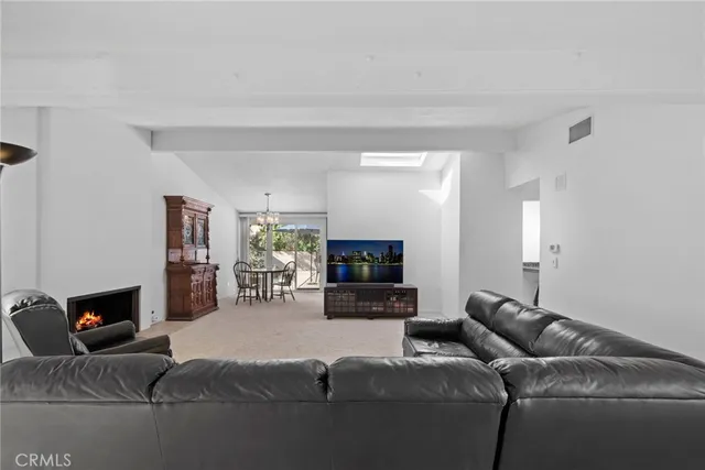 $2,600,000 | 449 South Prospect Avenue, Manhattan Beach, CA 90266
