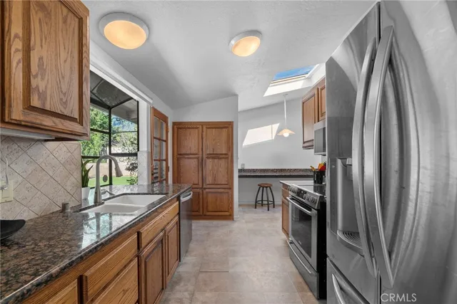 $2,600,000 | 449 South Prospect Avenue, Manhattan Beach, CA 90266