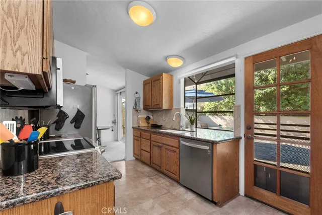 $2,600,000 | 449 South Prospect Avenue, Manhattan Beach, CA 90266