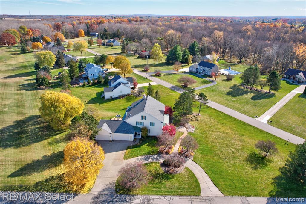 8211 Burleigh Road Grand Blanc, MI 48439 - Photo 6 of 64