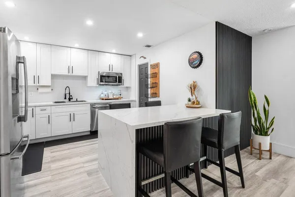 $2,700 | 8014 Ambach Way, Hypoluxo, FL 33462