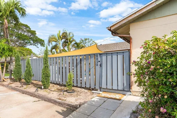$2,700 | 8014 Ambach Way, Hypoluxo, FL 33462