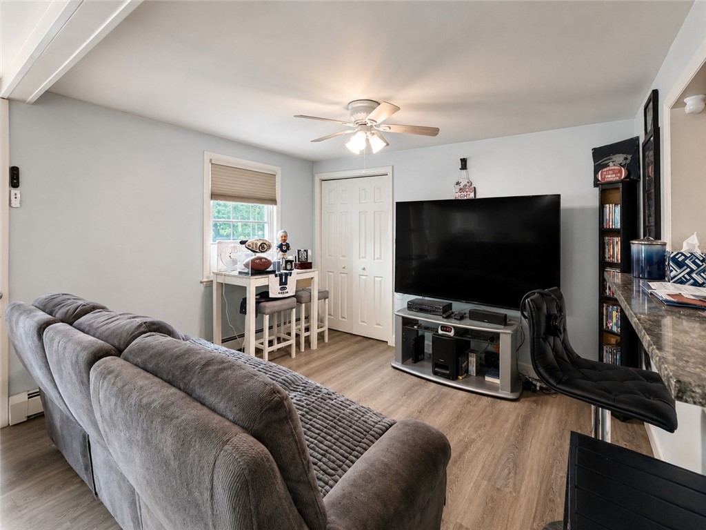 123 Wampanoag Road Warwick, RI 02818 - Photo 5 of 12