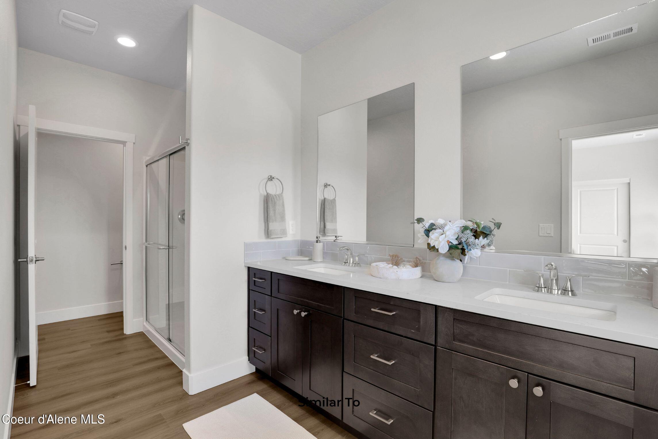 771 North Galbraith Loop Post Falls, ID 83854 - Photo 10 of 16 Primary Bathroom