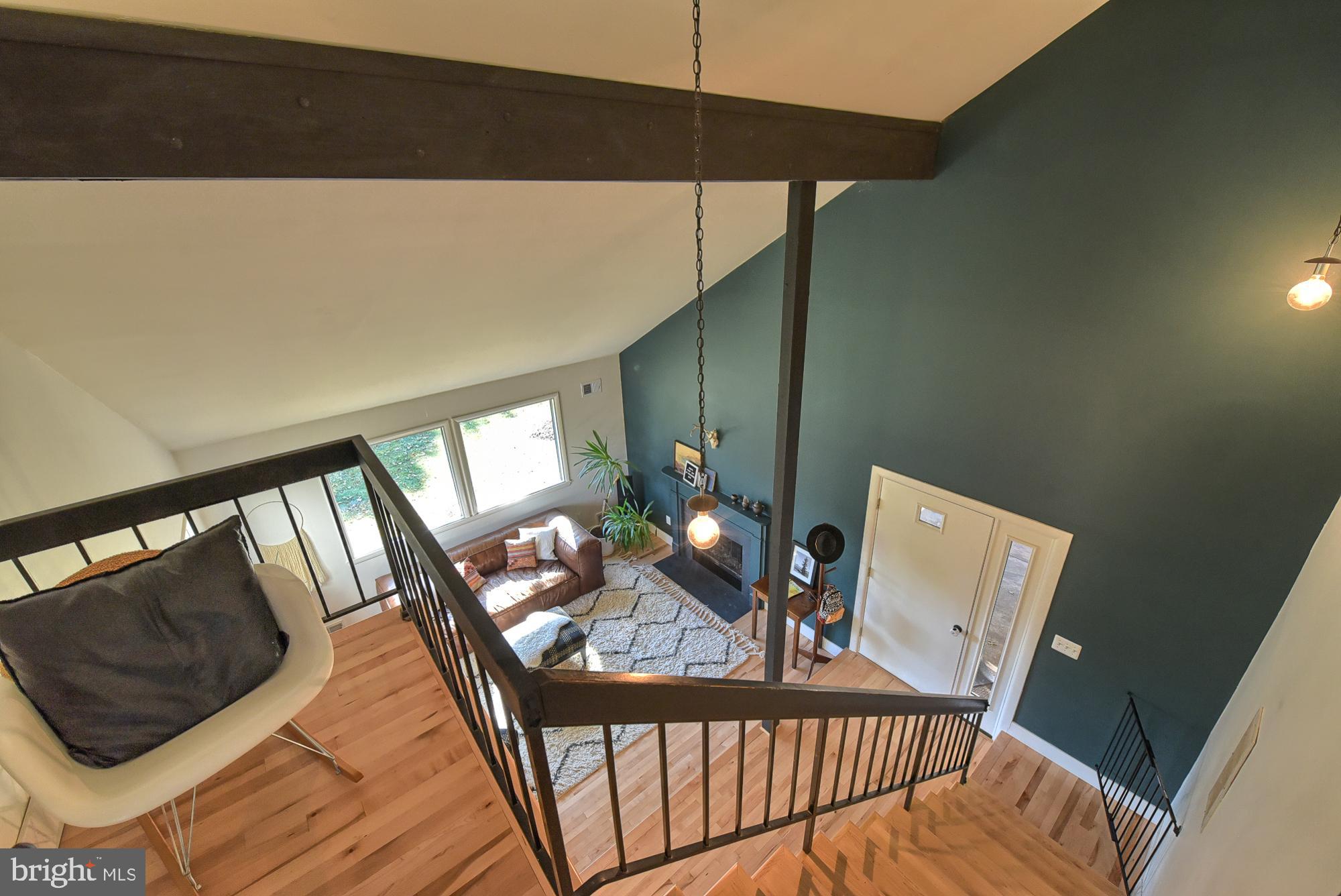 17424 Collier Way Poolesville, MD 20837 - Photo 37 of 61 More hardwoods upstairs