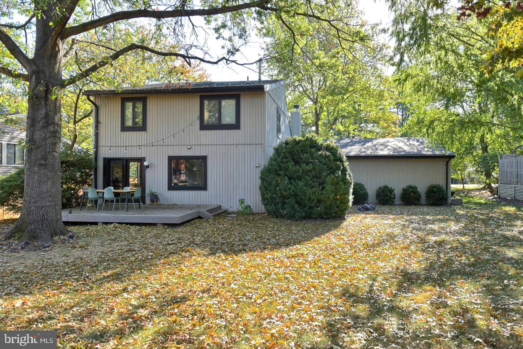 17424 Collier Way Poolesville, MD 20837 - Photo 7 of 61 Quiet and private with mature shade trees