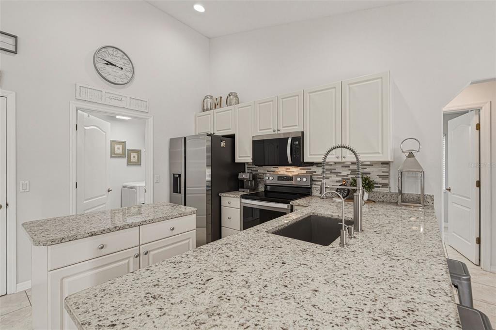 3131 Hercules Road Venice, FL 34293 - Photo 28 of 56