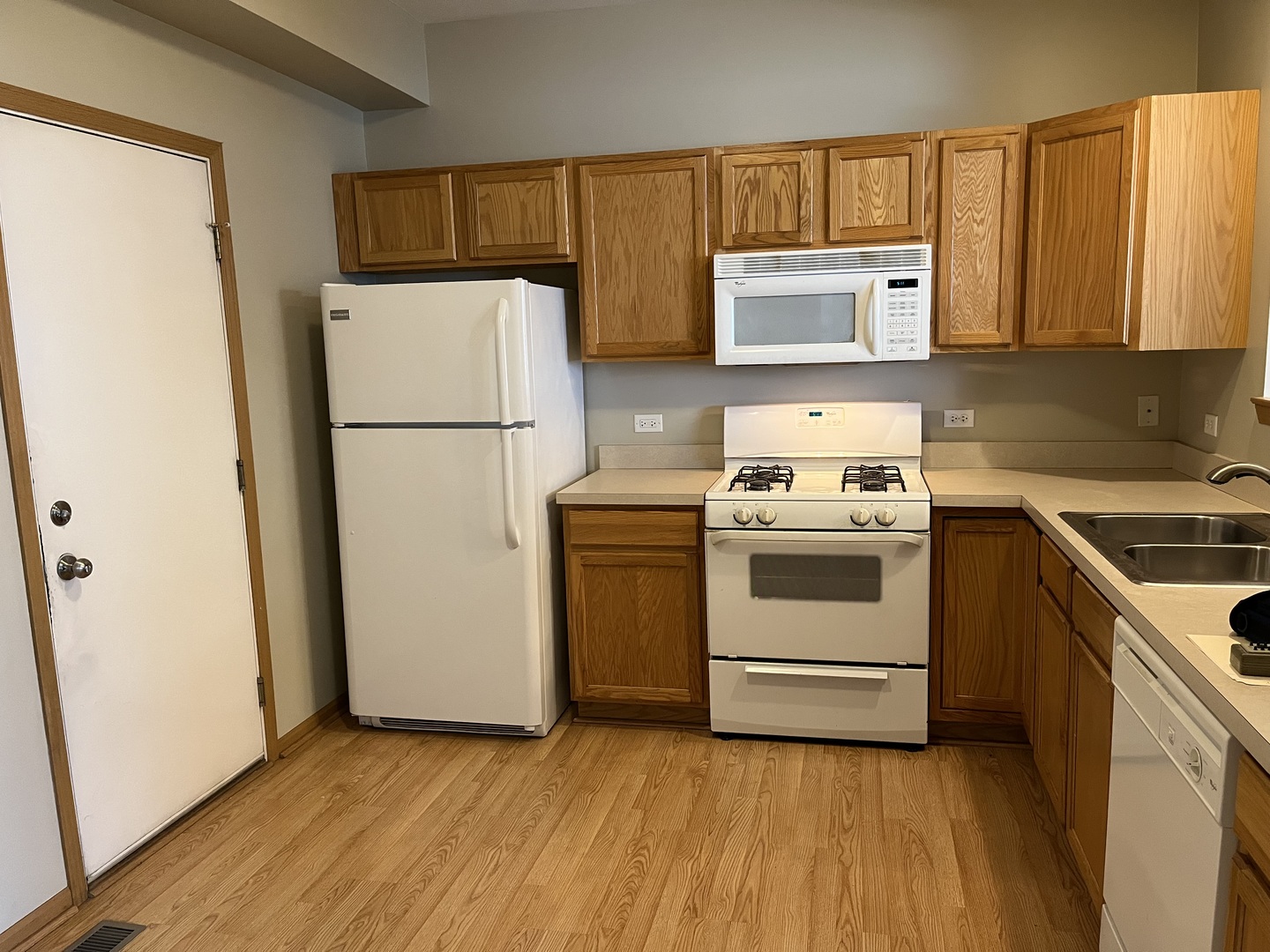 800 County Line Road, Unit 800 Aurora, IL 60502 - Photo 9 of 20