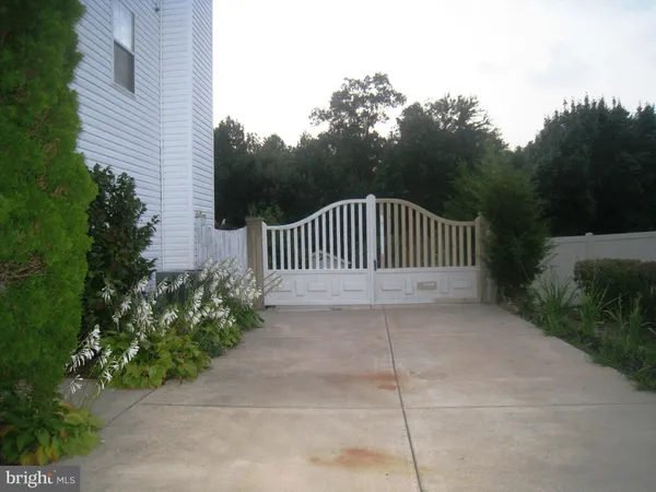 $3,995 | 13195 Quade Lane, Woodbridge, VA 22193