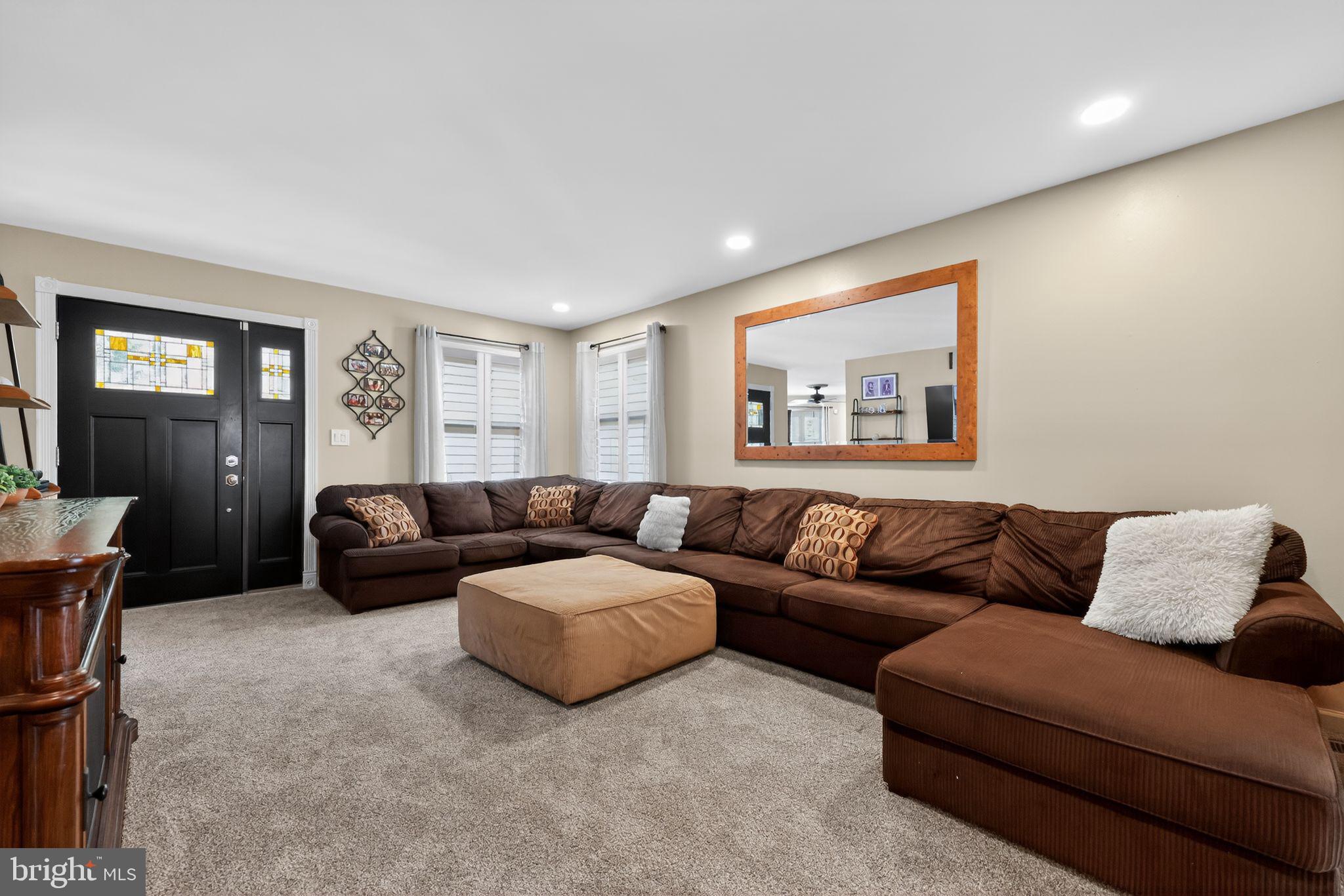 727 Hurffville - Cross Keys Road Sewell, NJ 08080 - Photo 6 of 33 Family Rm