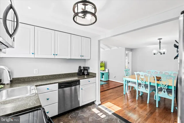 $375,000 | 300 Weems Street, Colonial Beach, VA 22443