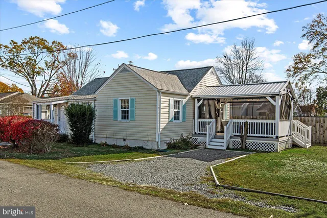 $375,000 | 300 Weems Street, Colonial Beach, VA 22443