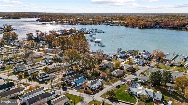 $375,000 | 300 Weems Street, Colonial Beach, VA 22443