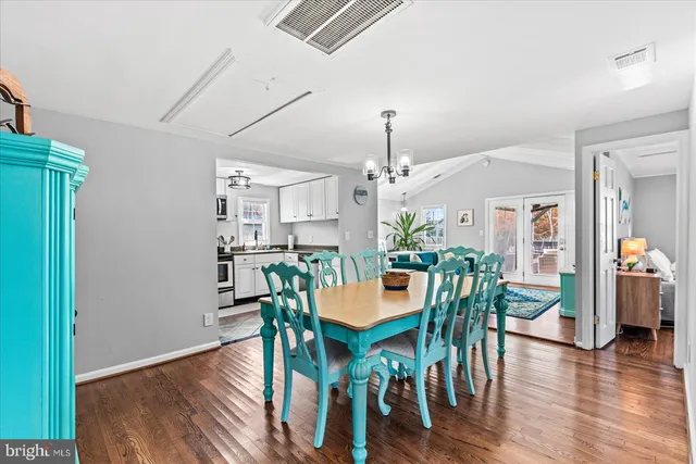 $375,000 | 300 Weems Street, Colonial Beach, VA 22443