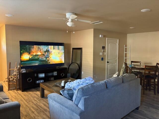 1007 Preston Trail Wolfforth, TX 79382 - Photo 5 of 15 Living A