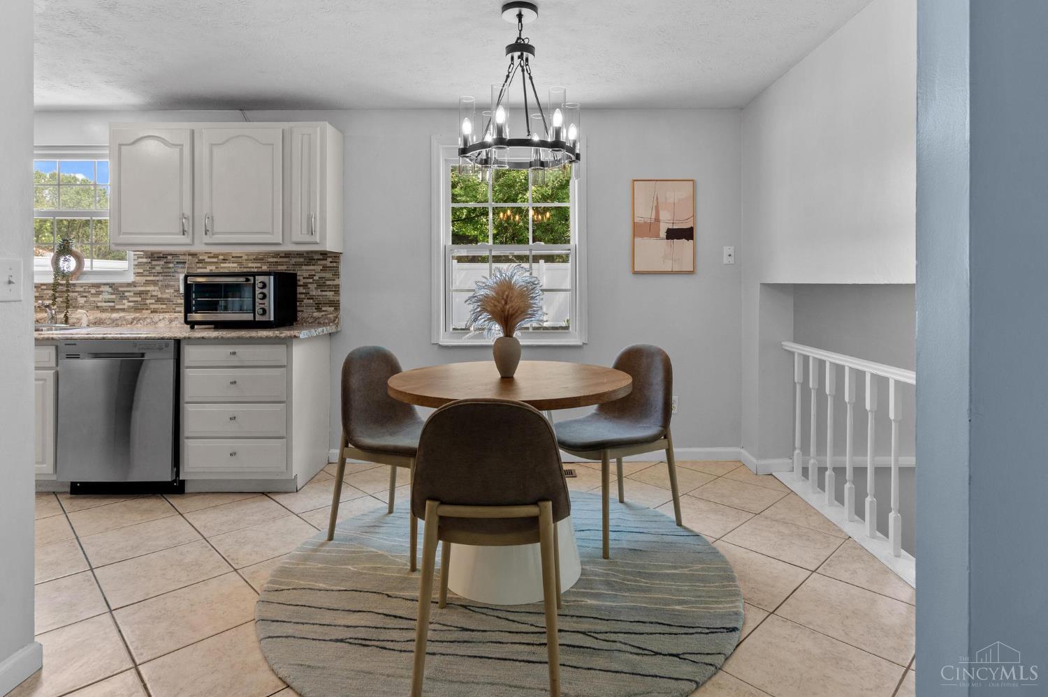 675 Woodgate Road Cincinnati, OH 45244 - Photo 9 of 38 Gallery Image 9