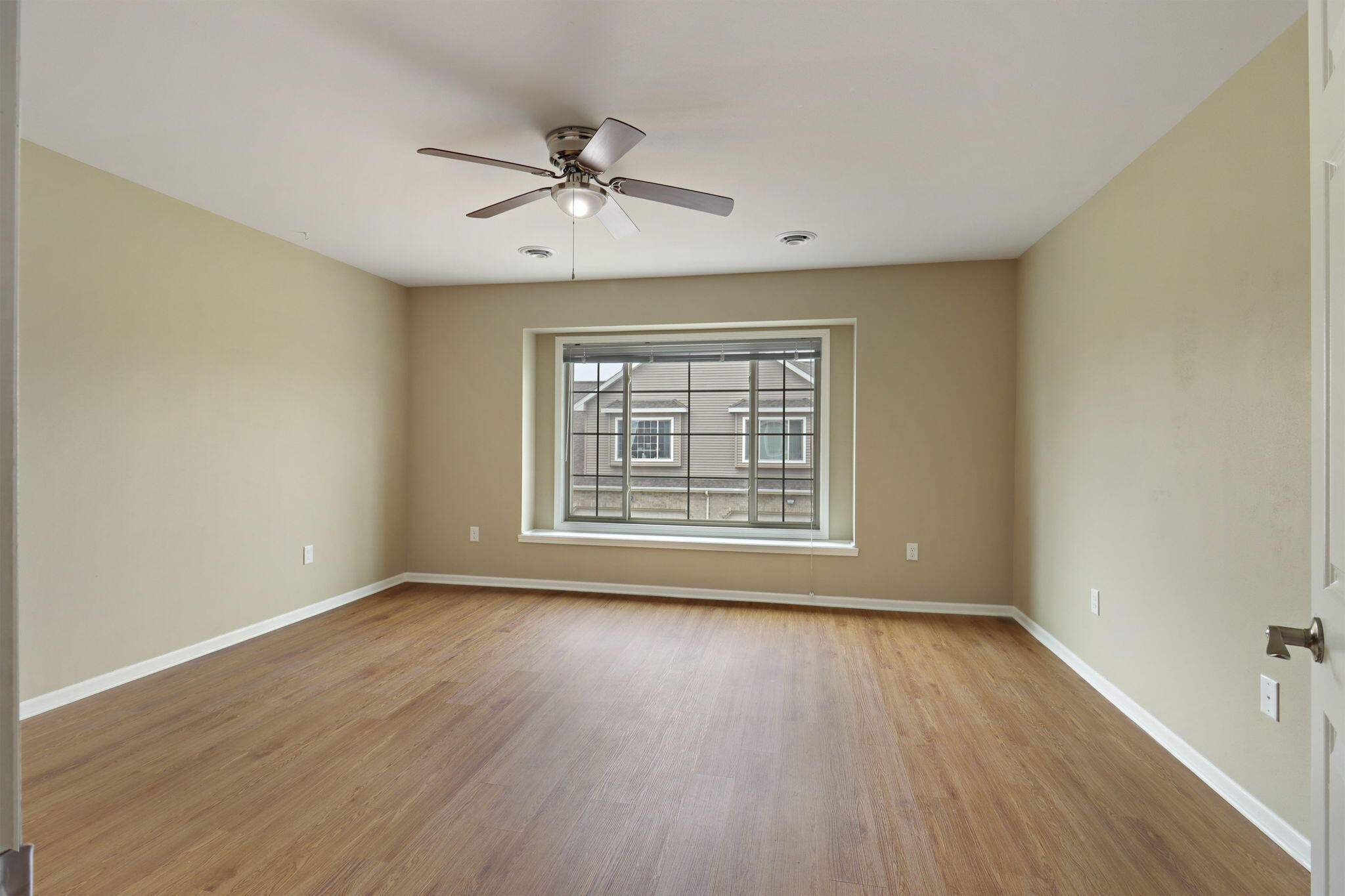6911 53rd Street, Unit 136 Kenosha, WI 53144 - Photo 13 of 22 12-web-or-mls-6911 53rd St Unit 136 Keno