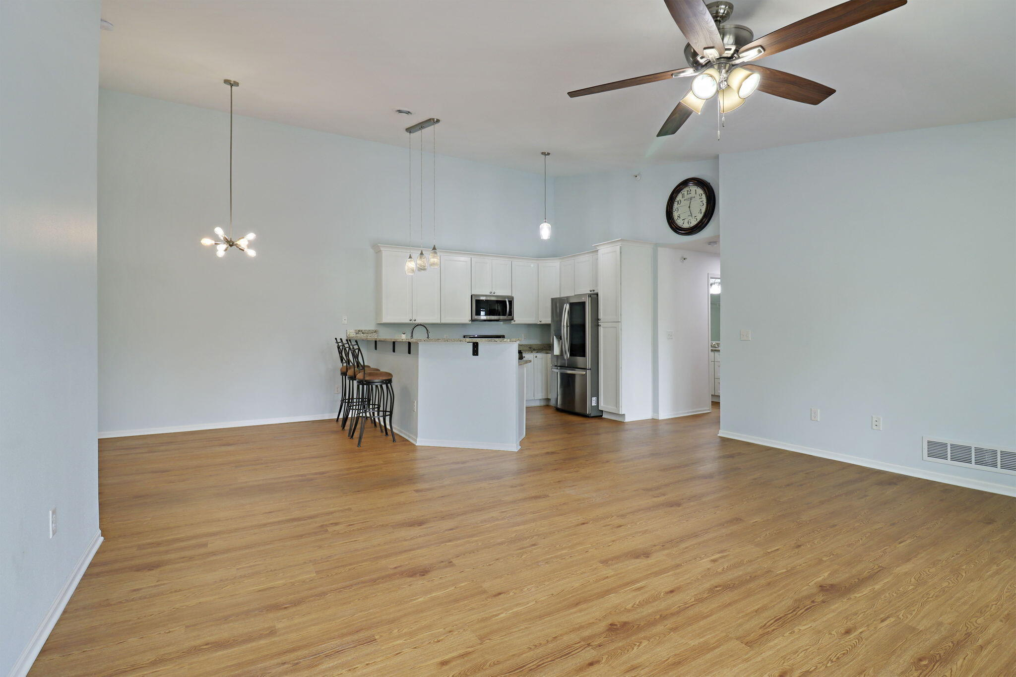 6911 53rd Street, Unit 136 Kenosha, WI 53144 - Photo 9 of 22 4-web-or-mls-6911 53rd St Unit 136 Kenos