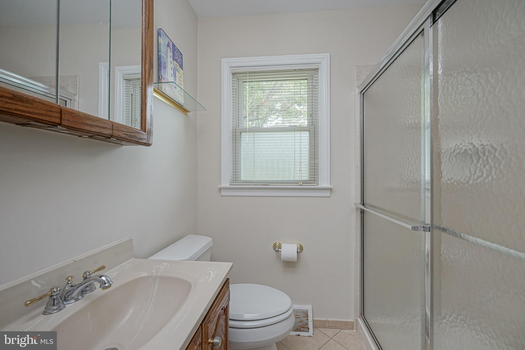 21 Warwick Road Stratford, NJ 08084 - Photo 18 of 29