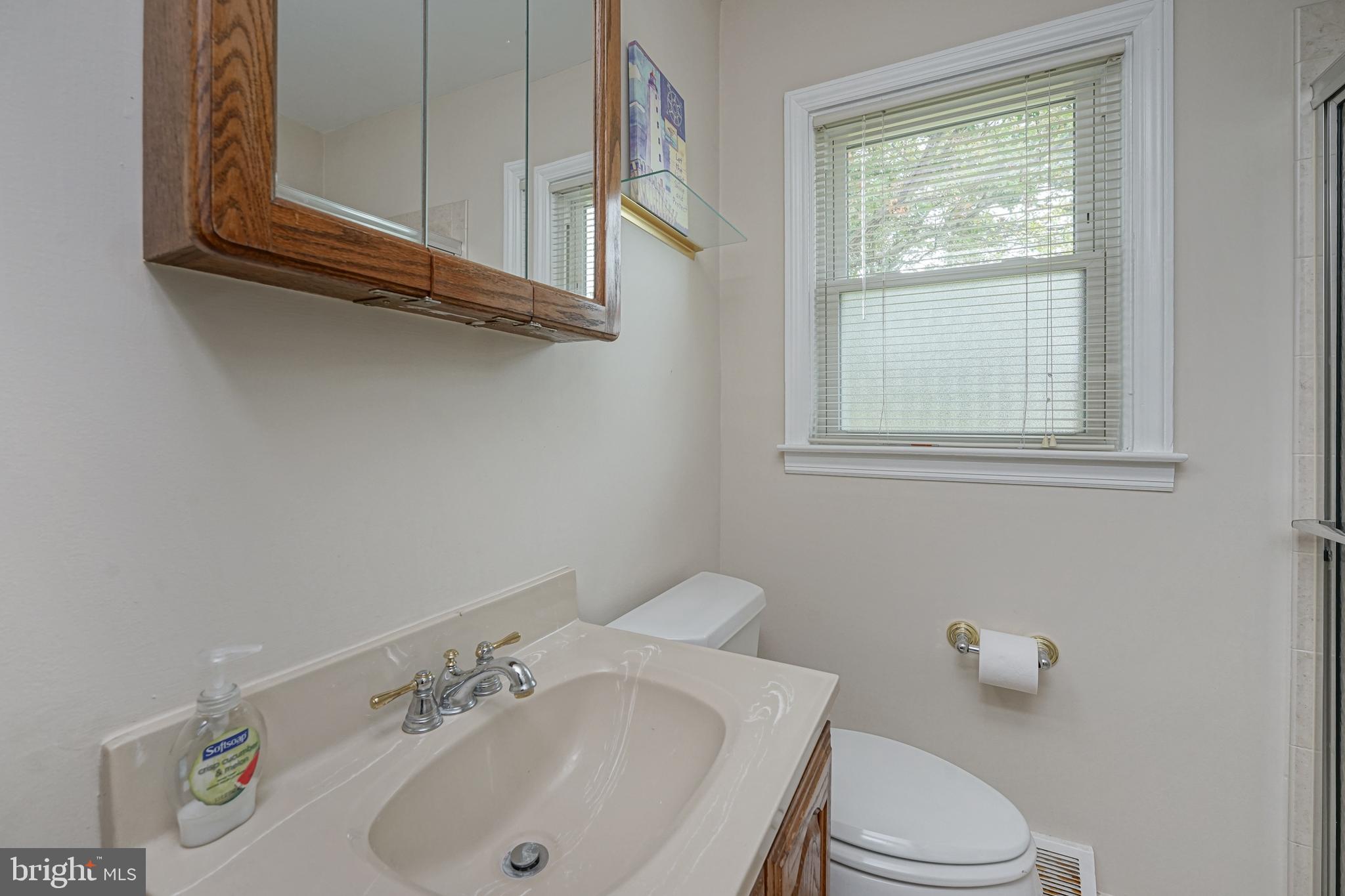 21 Warwick Road Stratford, NJ 08084 - Photo 19 of 29