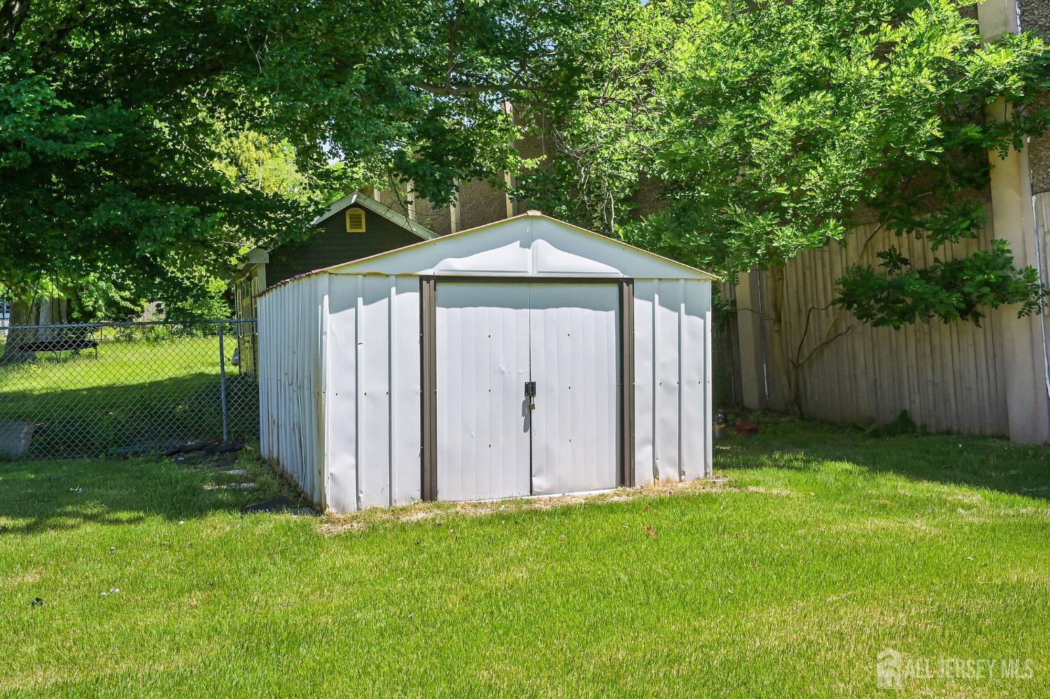 56 Corona Road East Brunswick, NJ 08816 - Photo 37 of 40