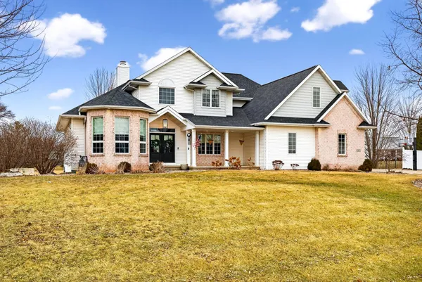 $1,200,000 | 30 Golden Wheat Lane, Wrightstown, WI 54180