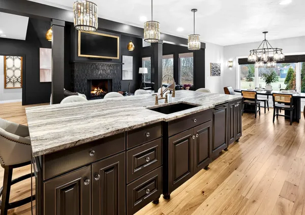 $1,200,000 | 30 Golden Wheat Lane, Wrightstown, WI 54180