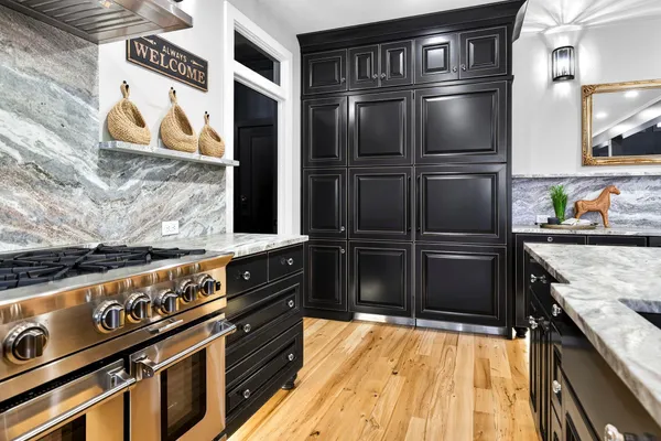 $1,200,000 | 30 Golden Wheat Lane, Wrightstown, WI 54180