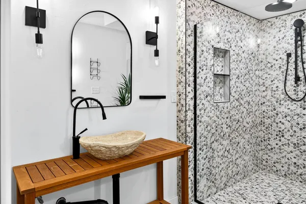 $1,200,000 | 30 Golden Wheat Lane, Wrightstown, WI 54180