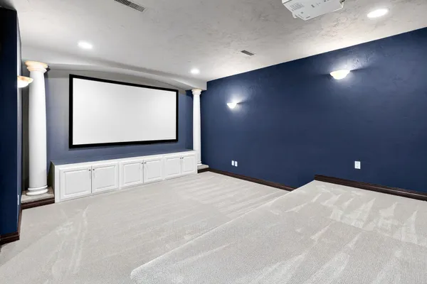 $1,200,000 | 30 Golden Wheat Lane, Wrightstown, WI 54180