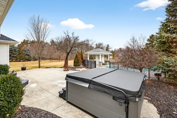 $1,200,000 | 30 Golden Wheat Lane, Wrightstown, WI 54180