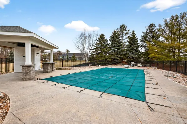 $1,200,000 | 30 Golden Wheat Lane, Wrightstown, WI 54180