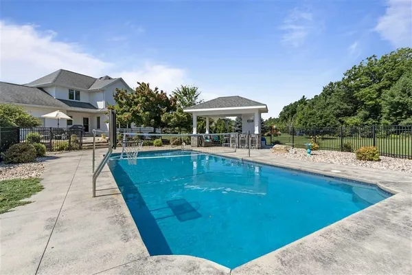 $1,200,000 | 30 Golden Wheat Lane, Wrightstown, WI 54180