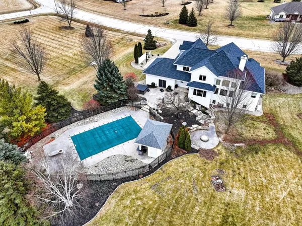 $1,200,000 | 30 Golden Wheat Lane, Wrightstown, WI 54180