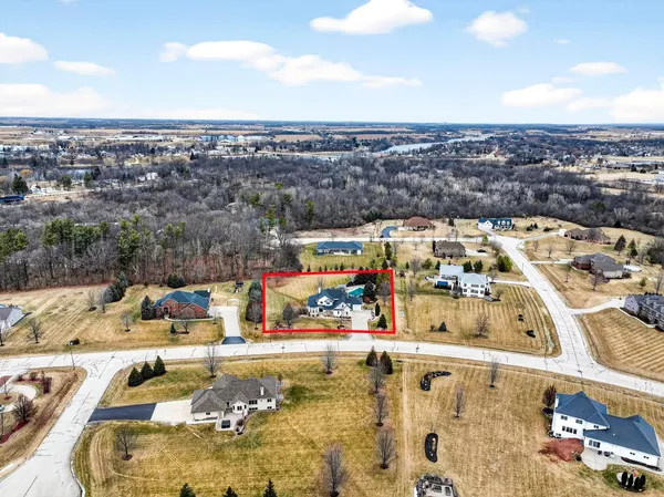 $1,200,000 | 30 Golden Wheat Lane, Wrightstown, WI 54180