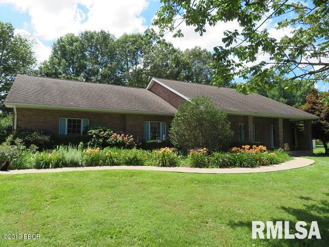 1708 Oakshire Road Marion, IL 62959 - Photo 1 of 28 Gallery Image 1