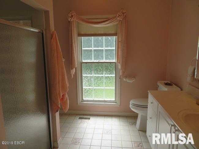 1708 Oakshire Road Marion, IL 62959 - Photo 14 of 28 Gallery Image 14
