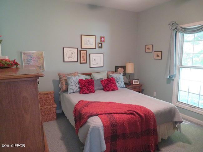 1708 Oakshire Road Marion, IL 62959 - Photo 16 of 28 Gallery Image 16