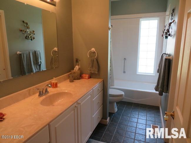 1708 Oakshire Road Marion, IL 62959 - Photo 18 of 28 Gallery Image 18