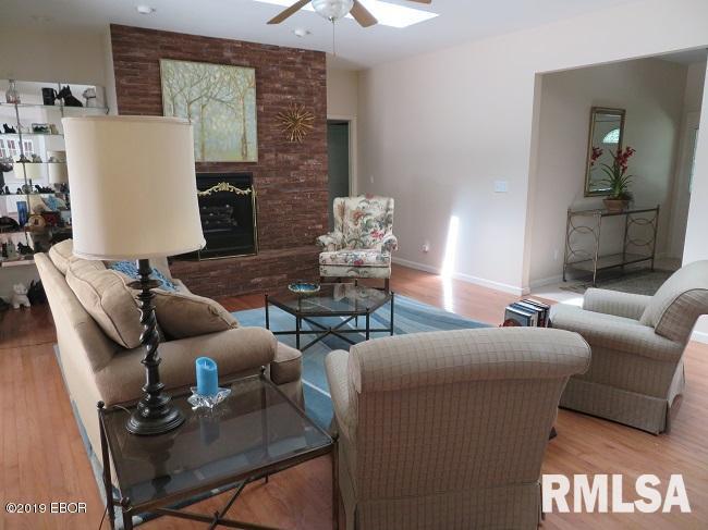 1708 Oakshire Road Marion, IL 62959 - Photo 5 of 28 Gallery Image 5