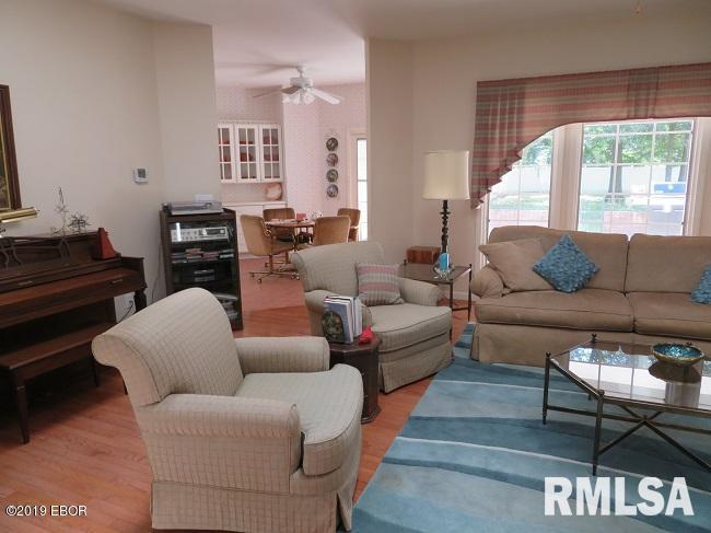 1708 Oakshire Road Marion, IL 62959 - Photo 6 of 28 Gallery Image 6
