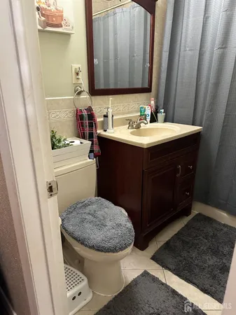 $250,000 | 190 College Drive, Edison, NJ 08817