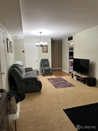 $250,000 | 190 College Drive, Edison, NJ 08817