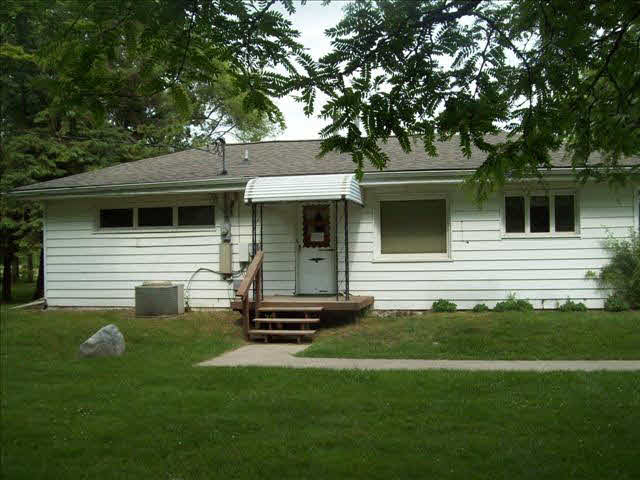 9005 Exeter Road Carleton, MI 48117 - Photo 2 of 11 20094972-1.JPG