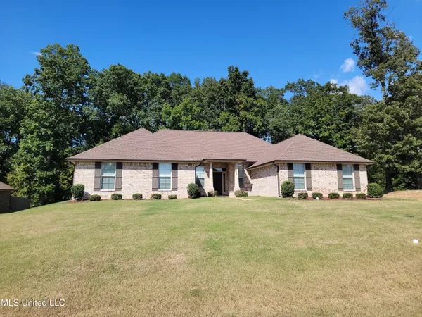 $365,000 | 9598 Nielsen Drive, Olive Branch, MS 38654